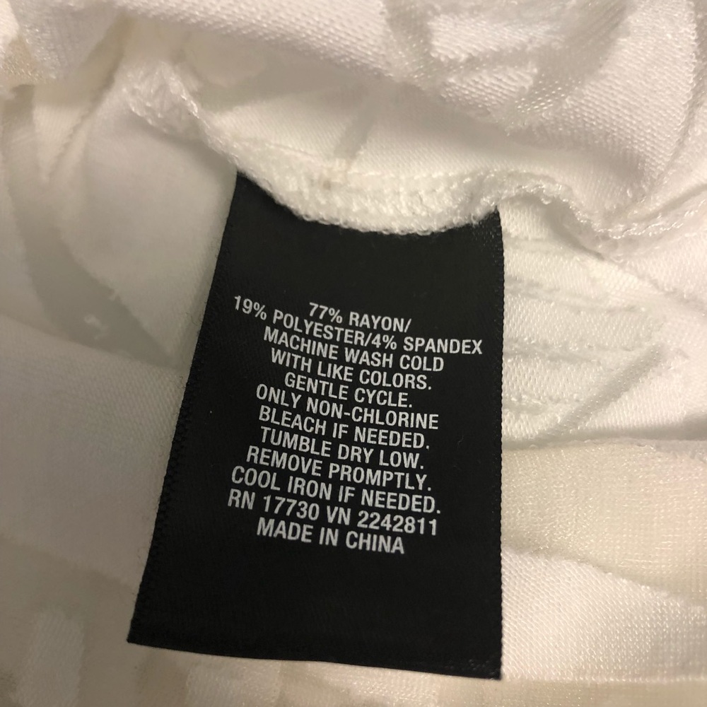 Mossimo Burnout Tank Small White E1-1187 - Picture 7 of 8